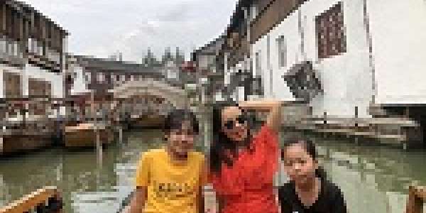 Chị Phương Hoa - Mẹ bé Gia Hân và Thiên Hương, Hà Nội